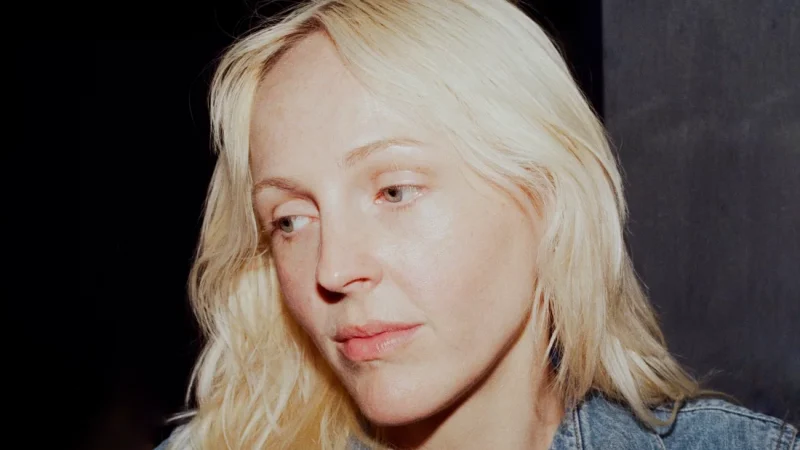 laura-marling_custom-b3f01209006e30f1617a0a7e9dea7755922c00d7